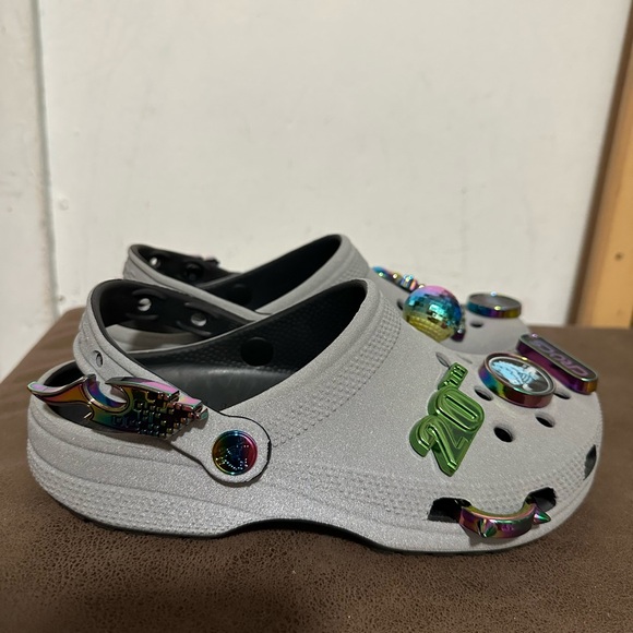 CROC DAY X CROCS CLASSIC CLOG 20th ANNIVERSARY REFLECTIVE CROC SPECIAL / LIMITED - Picture 4 of 11